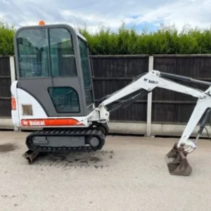 Bobcat 320 Minibagger mit 3 Löffeln – 2000 Gebraucht