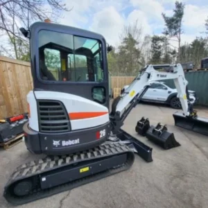 Bobcat E26 Minibagger mit 3 Löffeln – 2011 Gebraucht